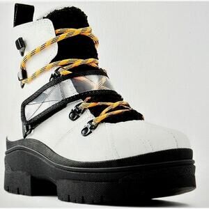 Call It Spring Women's Felicityy Snow Boot - White/Black - size 6